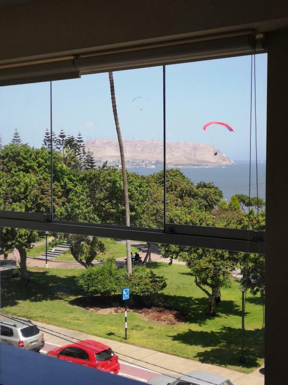 Miraflores Frente Al Mar Lima Luaran gambar