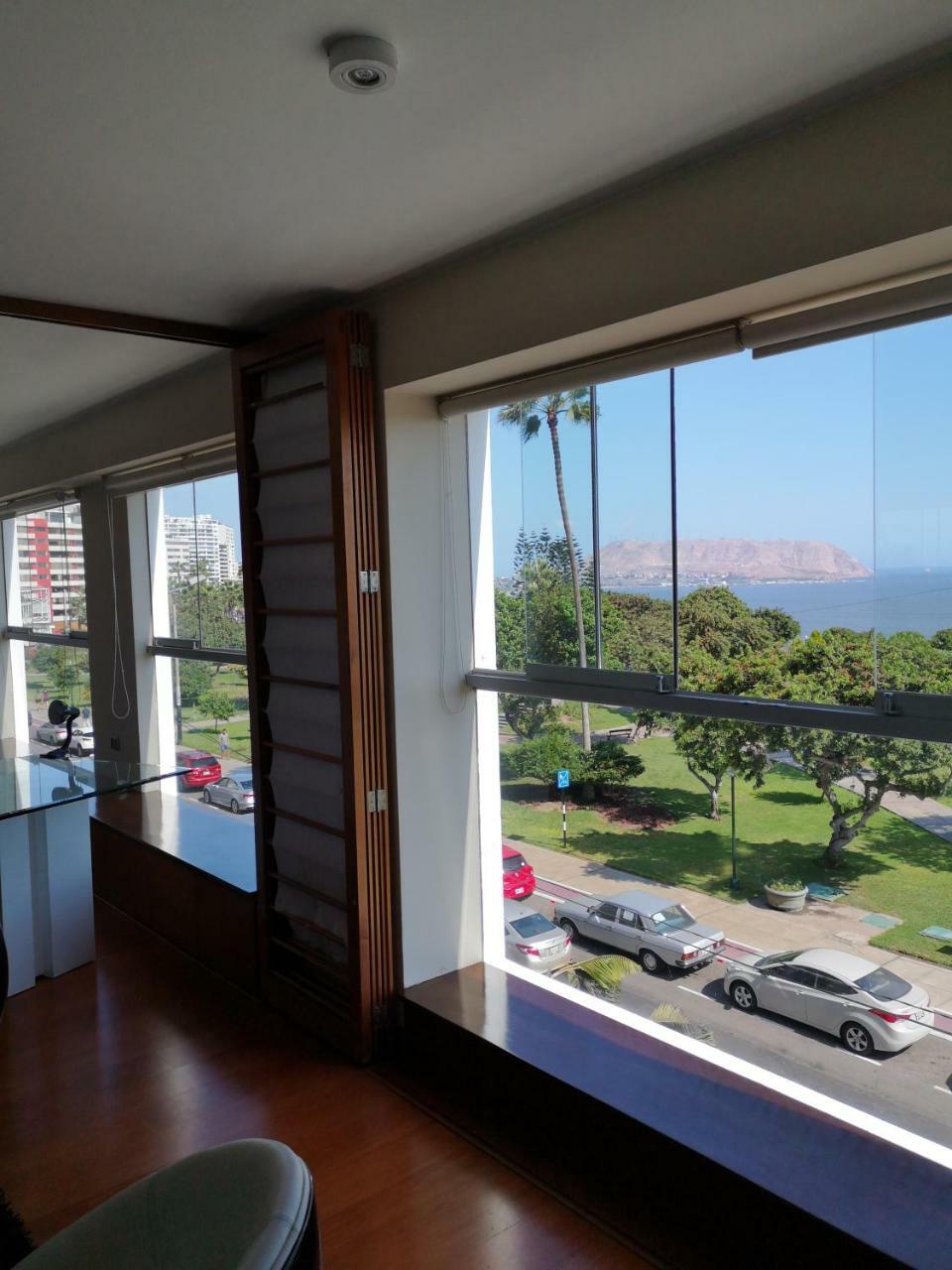 Miraflores Frente Al Mar Lima Luaran gambar